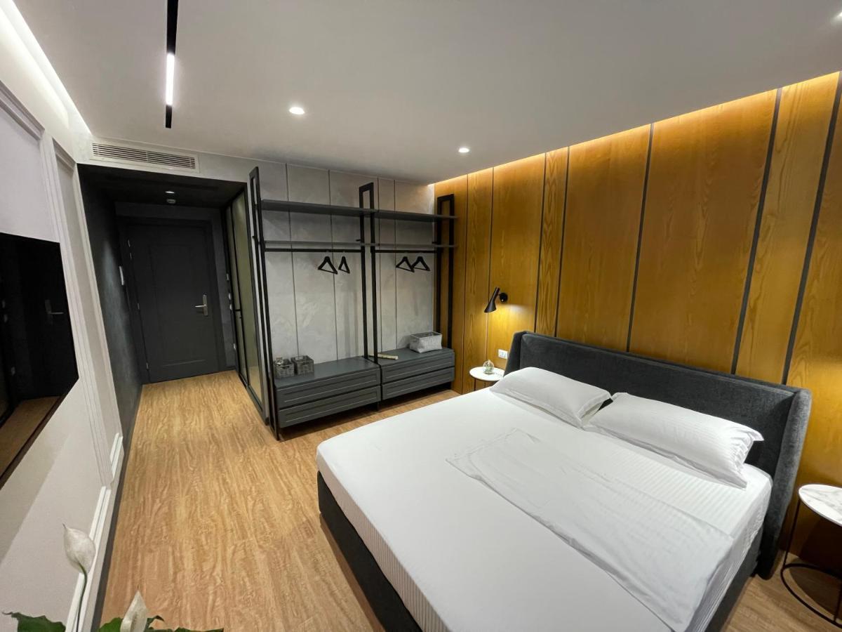 Hotel La Favorita Tirana Esterno foto