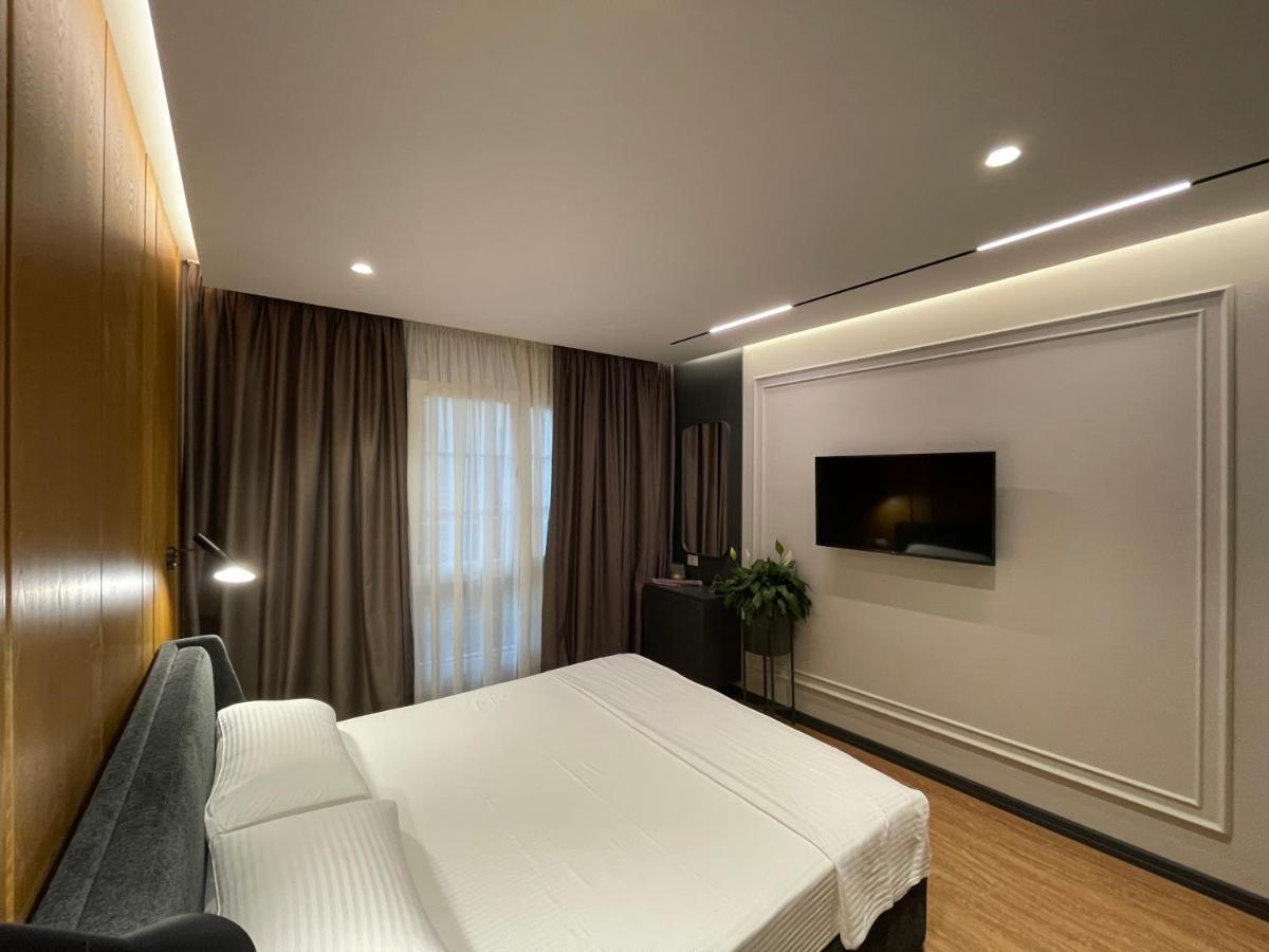 Hotel La Favorita Tirana Esterno foto