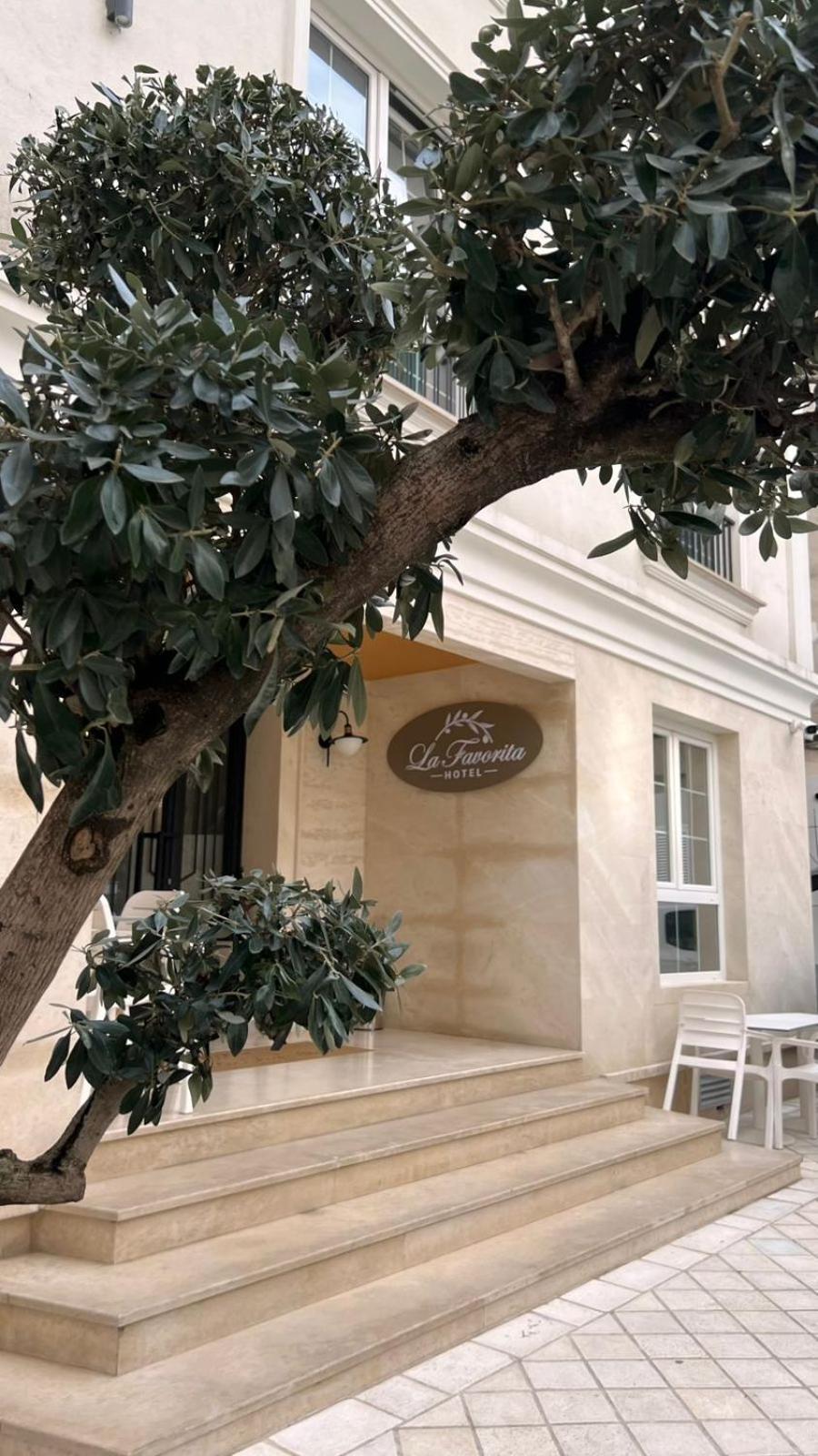 Hotel La Favorita Tirana Esterno foto