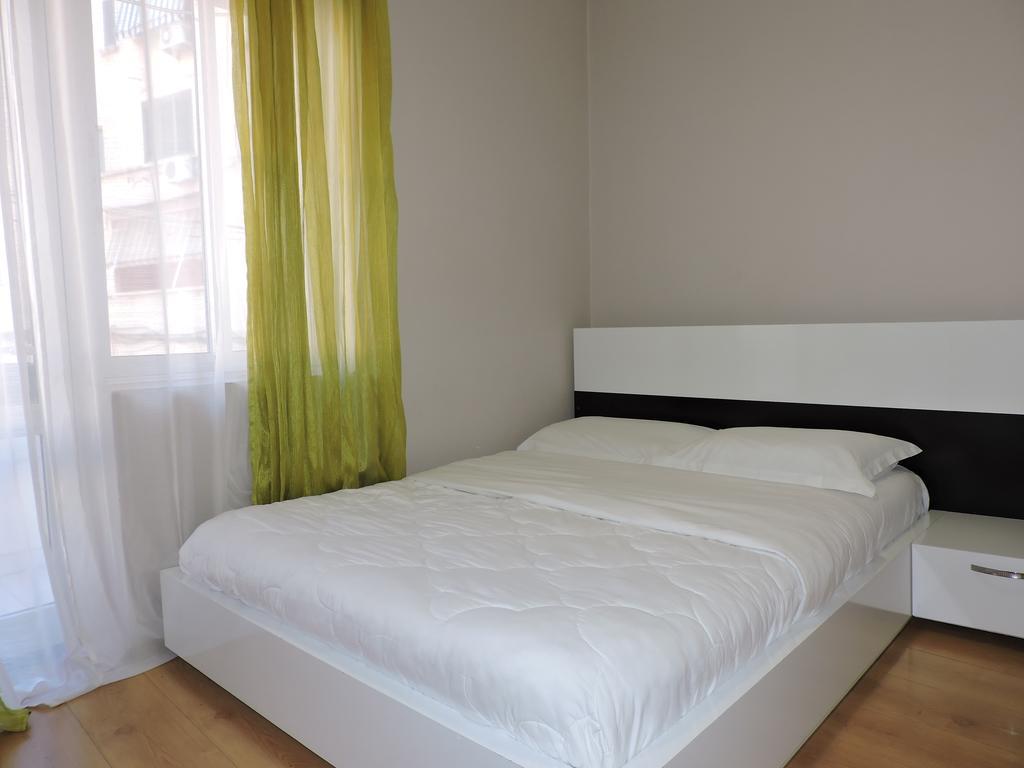 Hotel La Favorita Tirana Esterno foto